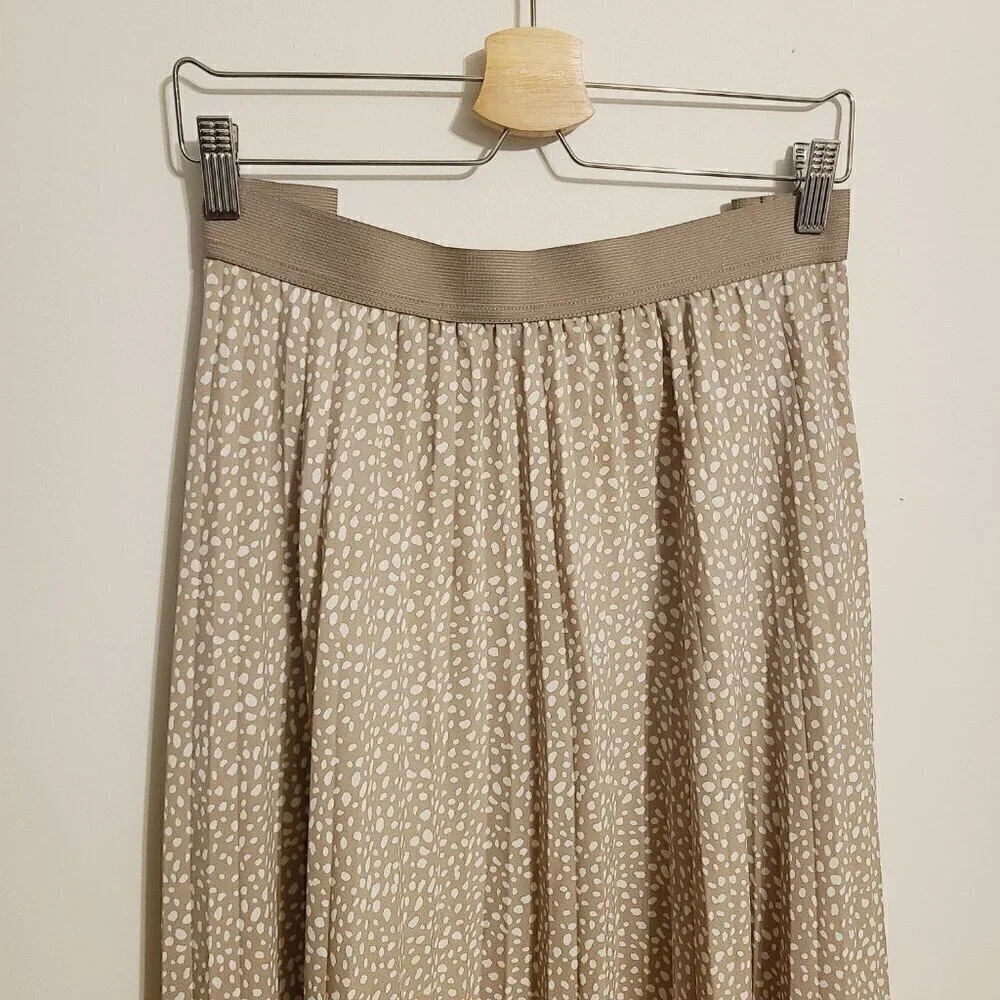 Vince Camuto | Women's Tan Polka Dot Midi Length Pullon Pleated Skirt (Size XXL)